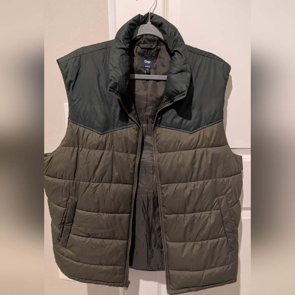 Gap Dark Green Puffer Vest